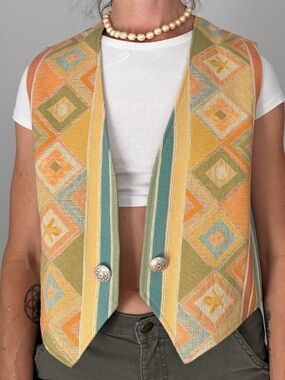 Wraps Vintage Western Geometric Pattern Sleeveless Vest in Mustard & Sage Silver